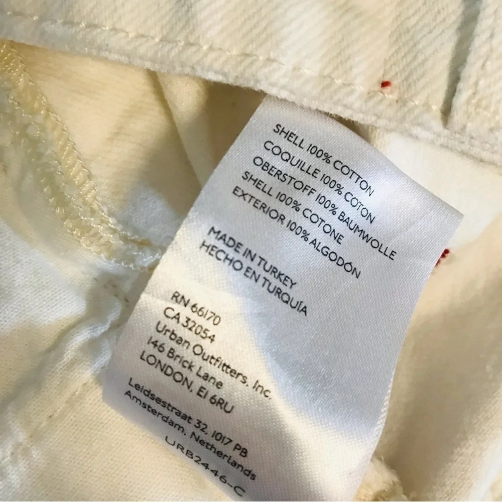 BDG Urban Outfitters 90’s White Long Inseam Denim Shorts Raw Hem SIZE 27 4
